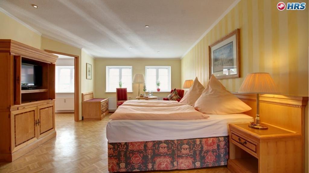 Weinhaus Woehler Otel Schwerin  Oda fotoğraf