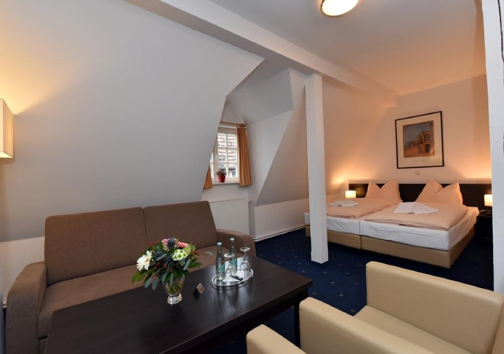 Weinhaus Woehler Otel Schwerin  Oda fotoğraf
