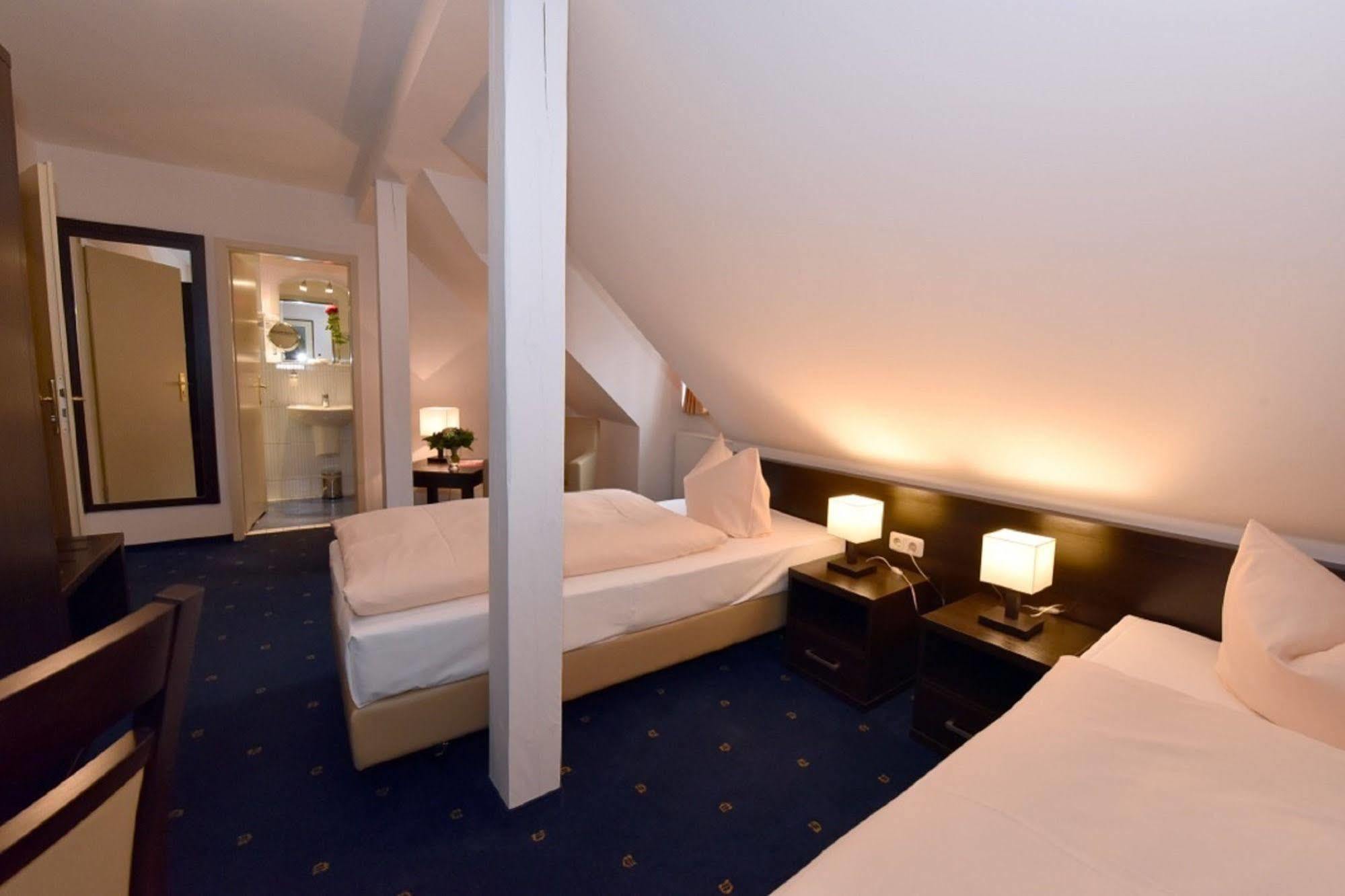 Weinhaus Woehler Otel Schwerin  Dış mekan fotoğraf